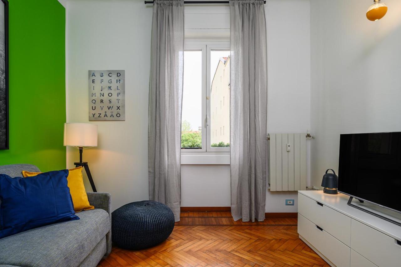 Ennio 8 - Bilocale Cool Apartment Milan Bagian luar foto