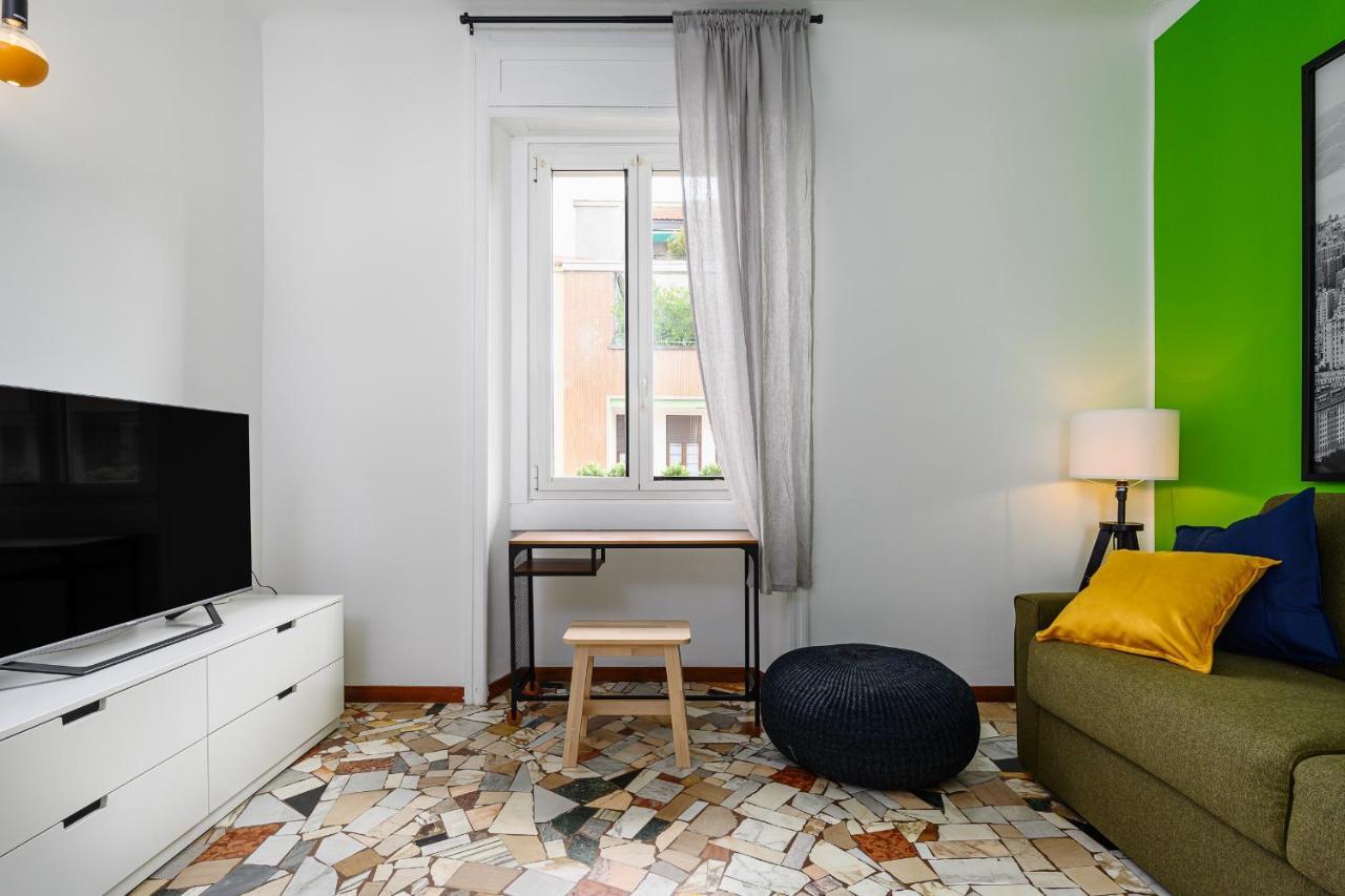 Ennio 8 - Bilocale Cool Apartment Milan Bagian luar foto